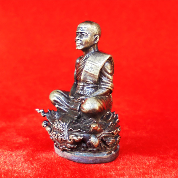 เลข ๙๗ พระกริ่งรูปเหมือนหลวงพ่อคูณ วัดบ้านไร่ รุ่นเจริญพร 19 เนื้อชนวนเงิน ปี 2557 สวยมาก หายาก 3