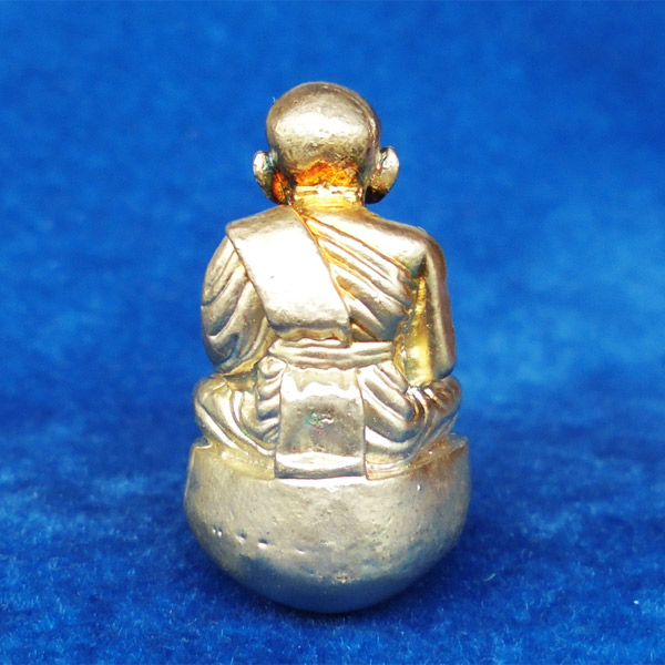 หลวงปู่ทวดพิมพ์เบ้าทุบ เนื้อกะไหล่เงิน รุ่นแรก 84 พรรษา สมเด็จพระสังฆราช ปี 40 สวยพิธีใหญ่ 1