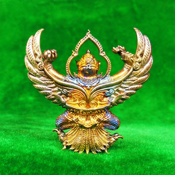 พญาครุฑพุทธบูชา รุ่นเศรษฐีมหาเศรษฐี เนื้อทองสัมฤทธิ์บ้านเชียง แยกจากชุดกรรมการ เลขสวย ๕๗๙ 1