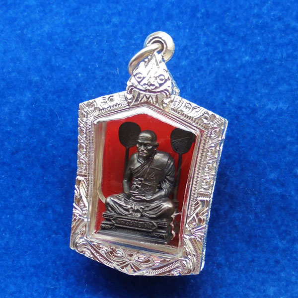 รูปหล่อหลวงพ่อเงิน บางคลาน รุ่นพระพิจิตร งานจิวเวลรี่ เนื้อนวโลหะ ปี พ.ศ.2542-43 สวยสุดๆ