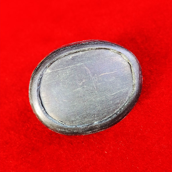 เบี้ยแก้ หลวงปู่เจือ วัดกลางบางแก้ว ตะกั่วเปลีอยขัดมัน เห็นรอยจารจากหลวงปู่ครบสูตร น่าบูชาติดตัว 3