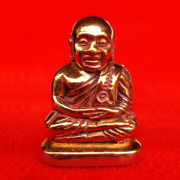 รูปเหมือนหลวงพ่อเงิน วัดบางคลาน วัดสุวรรณรังสี เนื้อเทวฤทธิ์ รุ่นก้าวหน้า ปี 2554 เลข ๙๙๙ สวยมากๆ