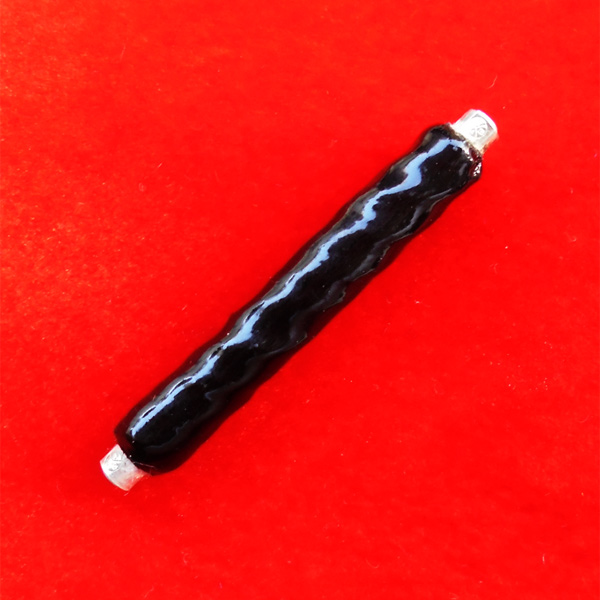 ตะกรุดโสฬสมงคล หลวงปู่เอี่ยม วัดสะพานสูง รุ่นบูรณะโบสถ์ 61 เนื้อเงิน ยาว 2 นิ้ว วัดอินทาราม ปี 2561