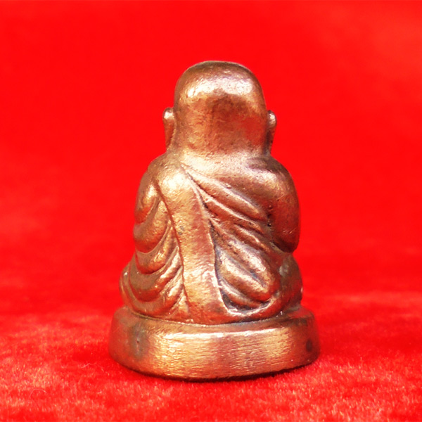 พิธีรุ่นพระพิจิตร หลวงพ่อเงิน บางคลาน รุ่นเมตตาบารมี 43 พิมพ์นิยม เนื้อนวโลหะ สวยมาก 1