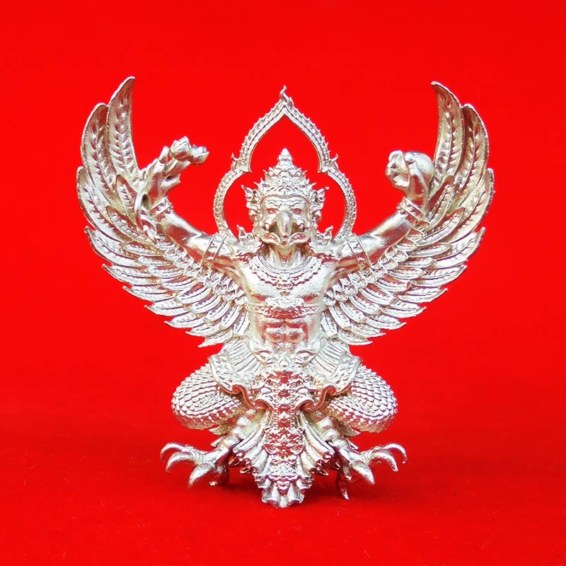 พญาครุฑพุทธบูชา รุ่นเศรษฐีมหาเศรษฐี เนื้อทองชนวนปีกเครื่องบิน แยกจากชุดกรรมการ เลขสวย ๓๗๐