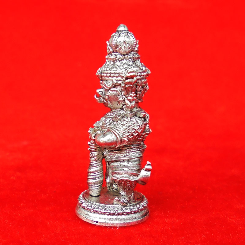 เลขตอง 222 ท้าวเวสสุวรรรณ รุ่นเจ้าสัวธรรมชัย เนื้อซาตินเงิน พิมพ์ใหญ่ พระอาจารย์พุทธเวทย์ สวยมาก 3