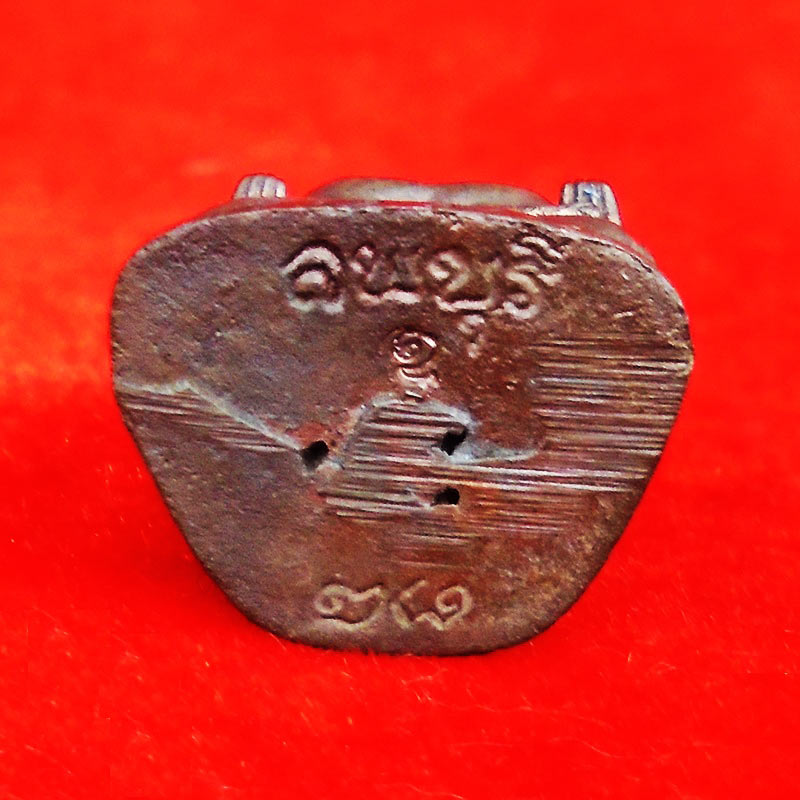 พระสังกัจจายน์มหาลาภหลวงพ่อคูณ รุ่น อนุรักษ์ชาติ เนื้อนวโลหะ ปี 2538 สุดยอดแห่งสมบูรณ์พูนสุข 2