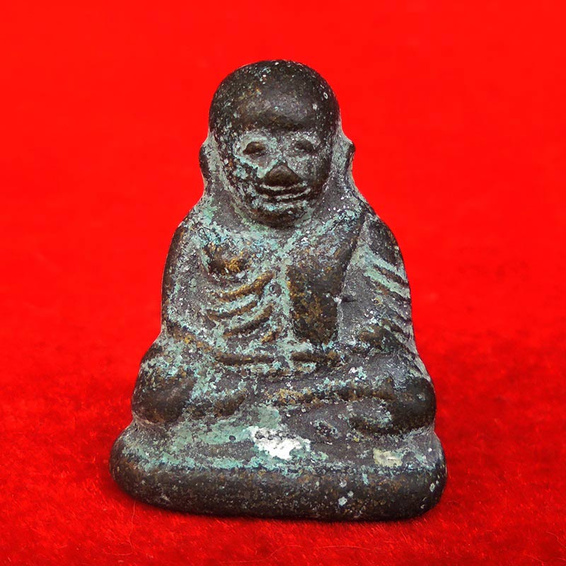 รูปหล่อหลวงพ่อเงิน บางคลาน พิมพ์ปืนแตก ปี 2528 สวยเข้มขลัง ต้องรีบเก็บครับ องค์ที่ 91