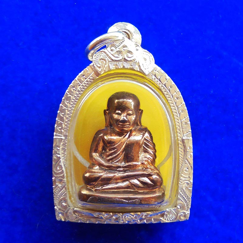 รูปหล่อหลวงพ่อเงิน บางคลาน พิมพ์นิยม เนื้อนวโลหะ กรรมการ รุ่น 55 มหาบารมี 85 พรรษา ปี 2555 1