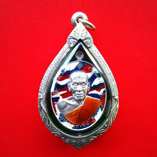 เลข ๑๖๘ เหรียญรุ่นอริยมงคล หลวงพ่อพัฒน์ วัดห้วยด้วน นครสวรรค์ เนื้อทองแดงอาบเงินลงยา 1