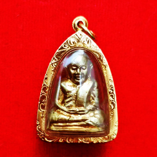 รูปเหมือนปั๊มหลวงพ่อเงิน บางคลาน ปี 15 พิมพ์มือนับแบงค์ เนื้อทองเหลือง พร้อมกรอบทอง 1