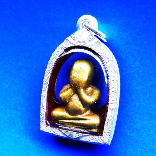 พระปิดตาหลวงปู่เอี่ยม วัดสะพานสูง ออกวัดสุทัศน์ ปี 2536 พุทธาภิเษกเสาร์ 5 เนื้อโลหะผสม หายาก