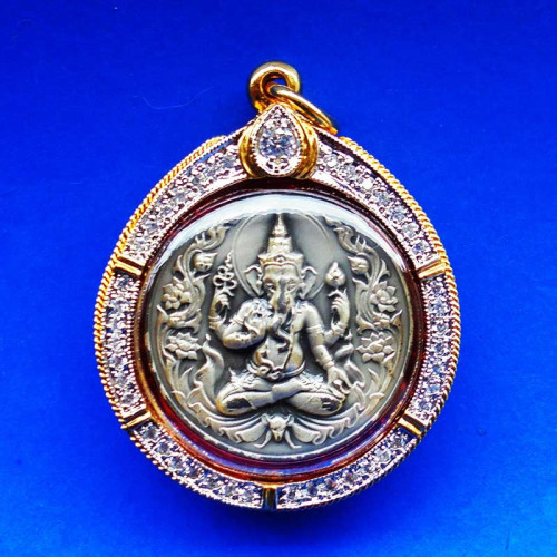 เหรียญพระพิฆเนศ ปางประทานพร  สร้างโดยหุ่นละครเล็กโจหลุยส์ เนื้อเงิน ปี 2551 ศิลปะสุดสวย 1