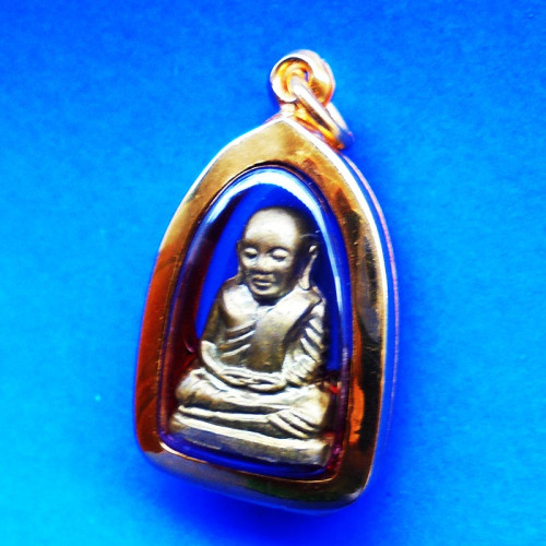 แบงก์สั้น รูปหล่อปั๊มหลวงพ่อเงิน บางคลาน พิมพ์ 15 นับแบงก์ เนื้อทองเหลือง รุ่น 55 มหาบารมี 85 พรรษา