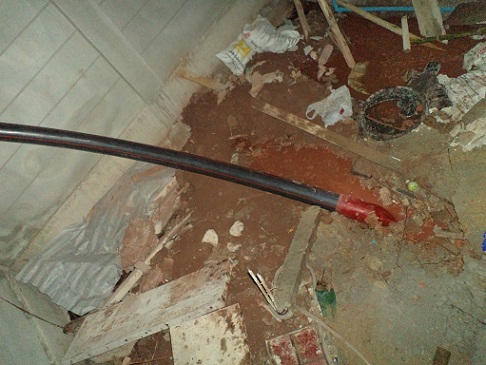 กำลังติดตั้งท่อHDPE จุดOutlet
