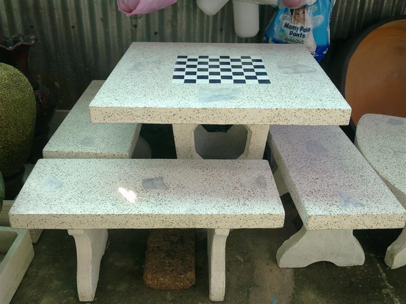 โต๊ะหินขัดทรงสี่เหลี่ยมไม่มีพนักพิง (ใหญ่) 90 x 90 cm.