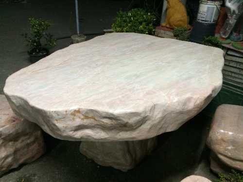 โต๊ะหินแก้วสีชมพู (กลาง) 1
