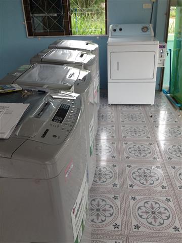 เครื่องซักผ้าหยอดเหรียญ จ.สุราษฎร์ธานี รุ่นใหม่INVERTER จำนวน6-8เครื่องขึ้นไปพร้อมติดตั้ง