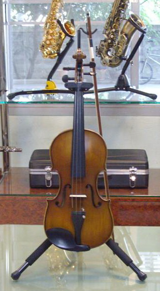 violin ไฟฟ้า ยี่ห้อ Aileen  รุ่น VE102B เป็นของใหม่ 100เต็ม รูปลักษณ์สวยงาม มีสไตส์ เสียงดีมาก
