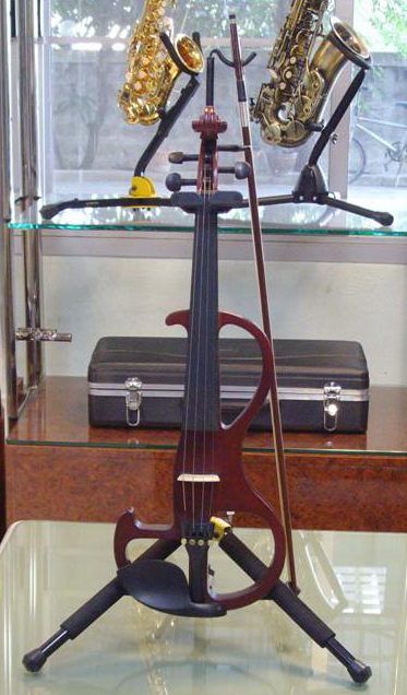 violin ไฟฟ้า ยี่ห้อ Aileen รุ่น VE110B  เป็นของใหม่ 100เต็ม รูปลักษณ์แบบ modern สไตส์ เสียงดีมาก
