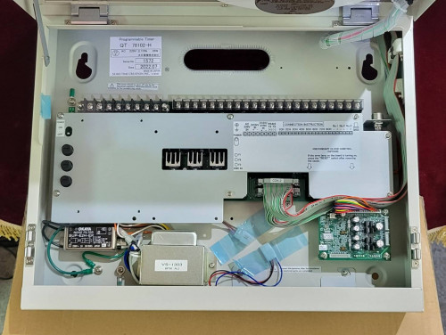 YEARLY PROGRAMMABLE TIMER (GNSS Synchronization) Wall-Mount Type QT-78102 1