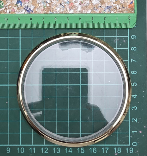 กรอบพลาสติก ชนิดของ พร้อม acrylic ใสขนาด ประมาณ 90mm.