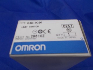 Omron D4N-1C20 2000 บาท