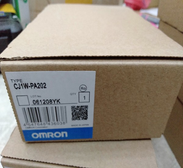 OMRON CJ2M-CPU11 ราคา8625บาท