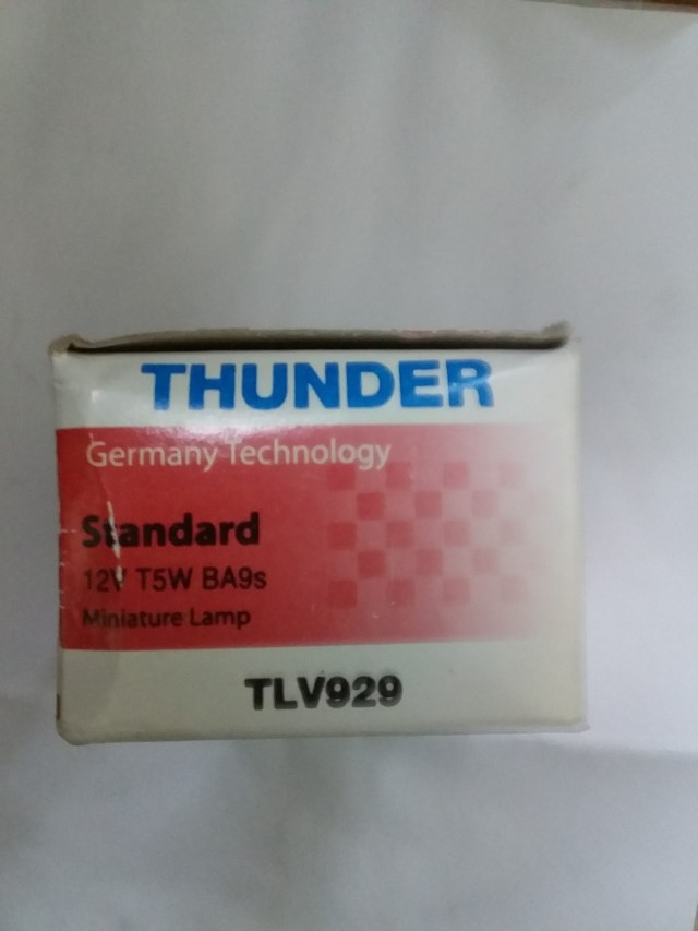 THUNDER MINIATURE LAMP TLV929 12V T5W BA9S ราคา 30 บาท