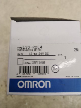 OMRON E3S-R2E4 ราคา 3985.60 บาท