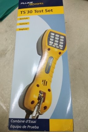 FLUKE TELEPHONE HANDSET MODEL TS-30 ราคา 12000 บาท