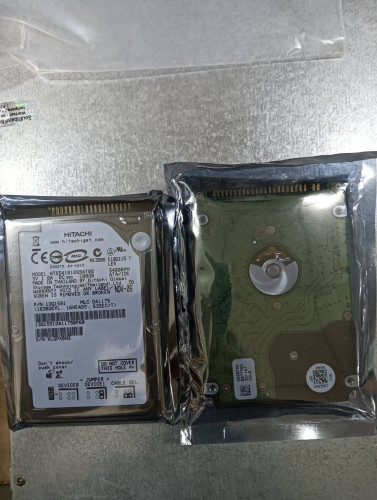 HITACHI HARD DRIVE MODEL: HTS541010G9AT00 5V 1.0A DC 100GB ราคา 5,890.00 บาท