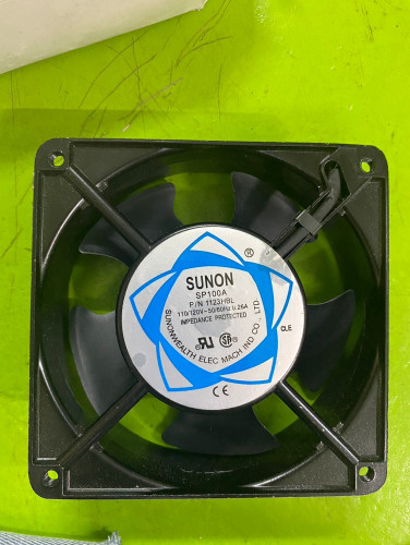 SUNON MODEL : SP100A 100VAC 120X120X38 ราคา 200 บาท 