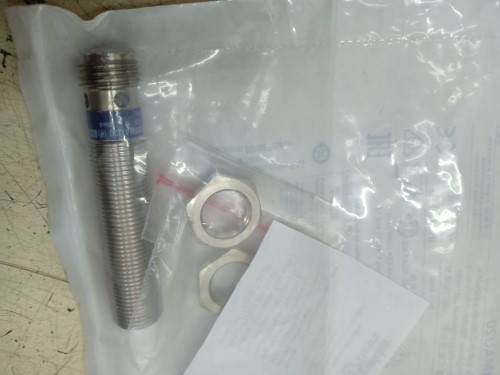 Sensor switch XS612B1MAU20 proximity switch Sensor switch XS612B1MAU20 proximity switch