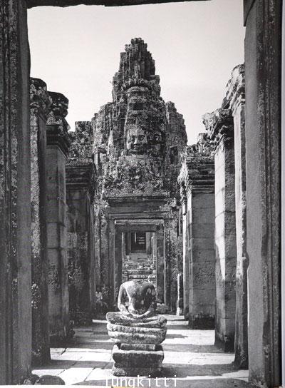 SCULPTURE OF ANGKOR AND ANCIENT CAMBODIA : Millennium of Glory 4