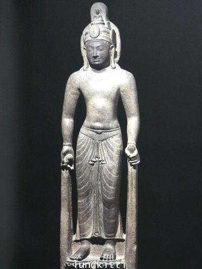 SCULPTURE OF ANGKOR AND ANCIENT CAMBODIA : Millennium of Glory 14