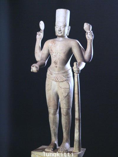 SCULPTURE OF ANGKOR AND ANCIENT CAMBODIA : Millennium of Glory 18