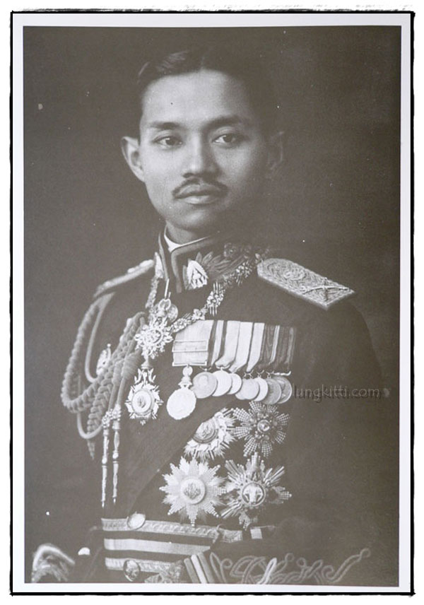 พระราชประวัติและพระราชกรณียกิจในพระบาทสมเด็จพระปรมินทรมหาประชาธิปก พระปกเกล้าเจ้าอยู่หัว 12