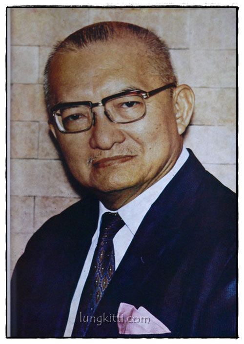 อนุสรณ์รับพระราชทานเพลิงศพ นายสด กูรมะโรหิต 2