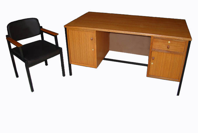 MD10-002 โต๊ะเก้าอี้ครูระดับ 3-6ไม้สักอัด