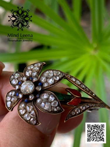 เข็มกลัดเพชรลูกโลกรูปดอกไม้ งานยุดวิคตอเรียน อายุเกิน 120 ปี 2
