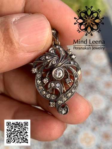 จี้เพชรโบราณ ตัวเรือนทอง 14k หน้าขาว 