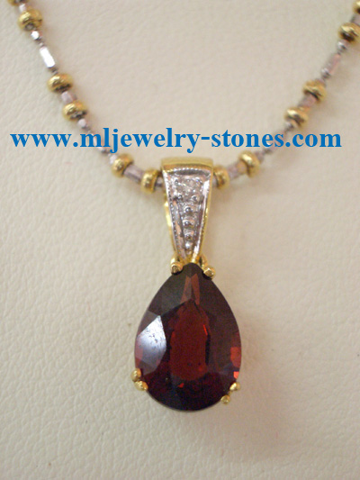 จี้พลอยโกเมนฝังเพชรแท้ 0.02 ตังค์ พลอยโกเมนทรงหยดน้ำ 1.26 กะรัต พลอยสวย สะอาด ไฟดี ตัวเรือนทอง 90 6