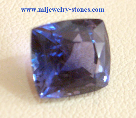 พลอยไพลิน เม็ดใหญ่