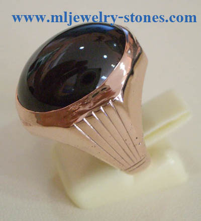 แหวนนากพลอยนิล