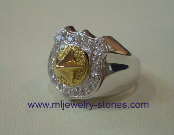 แหวนทหารล้อมเพชรสวิสตัวเรือนเงิน 2