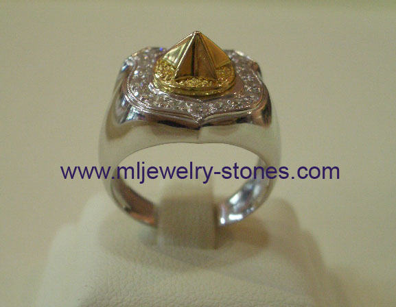 แหวนทหารล้อมเพชรสวิสตัวเรือนเงิน 4