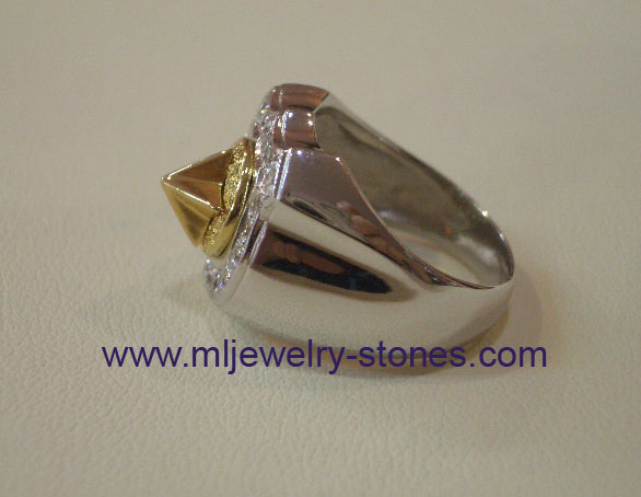 แหวนทหารล้อมเพชรสวิสตัวเรือนเงิน 8