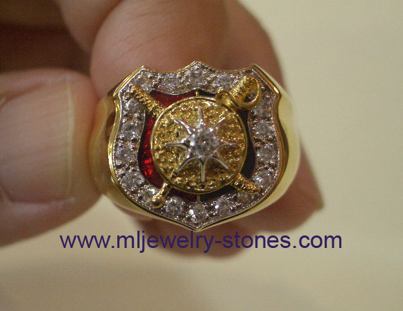 แหวนนายร้อยตำรวจล้อมเพชรแท้ตัวเรือนทอง