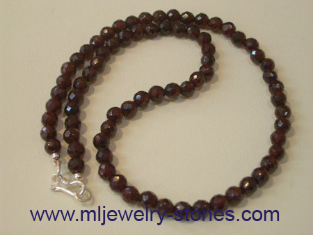 สร้อยคอโกเมน 4